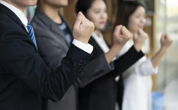 沃利狗咬伤索赔律师：快速拿到医疗费 精神赔偿